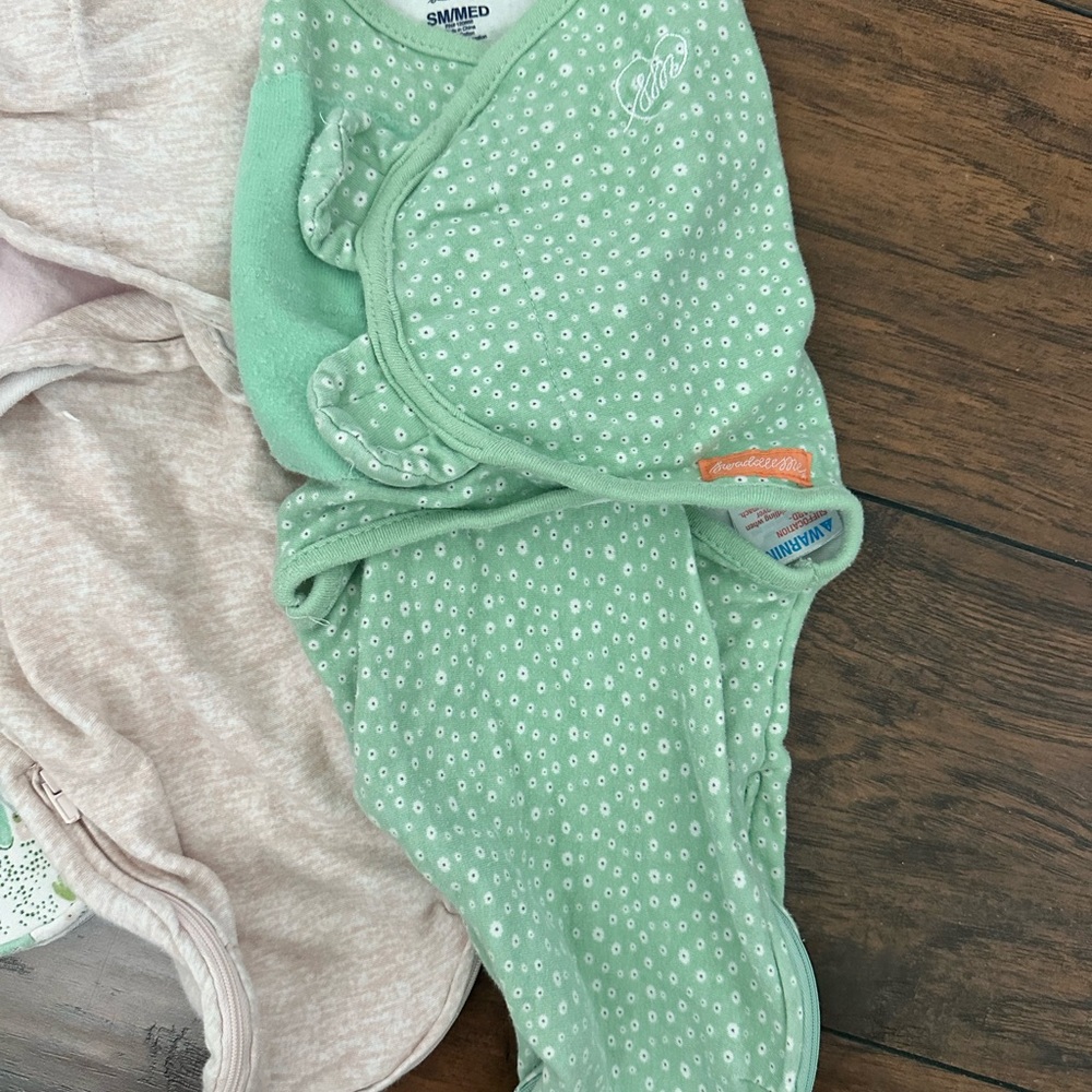Set of Three Baby Swaddleme Swaddles in Green and Pink and floral - Picture 4 of 5